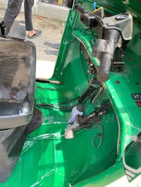 Bajaj RE 2008