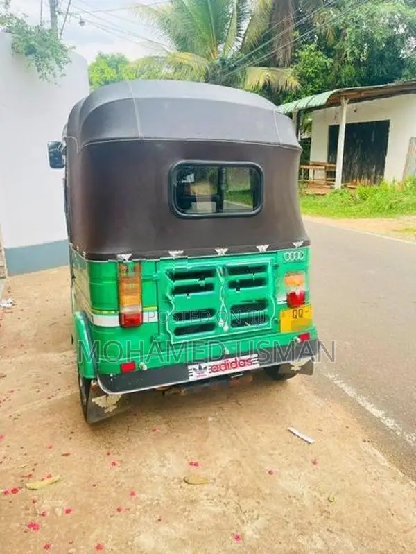 Bajaj RE 2008