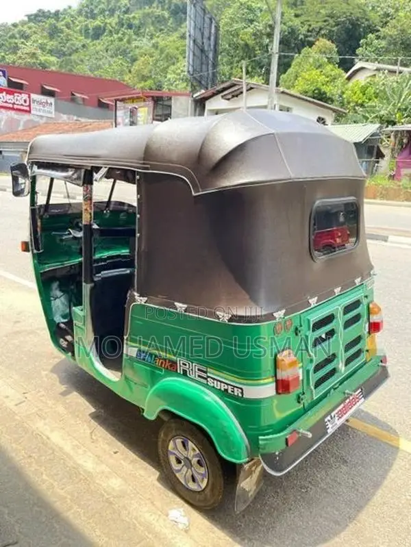Bajaj RE 2008