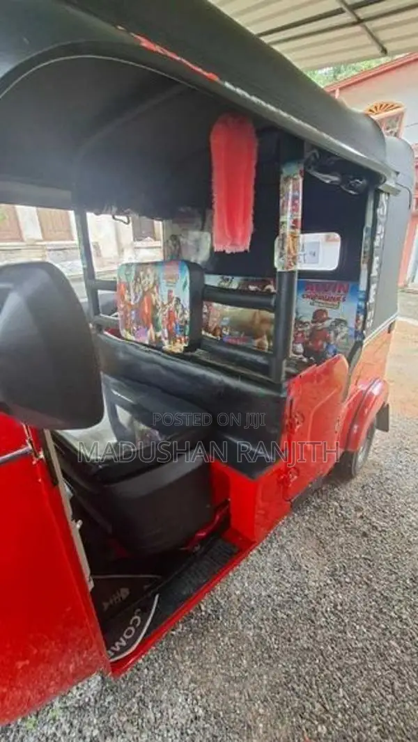 Bajaj RE 2026