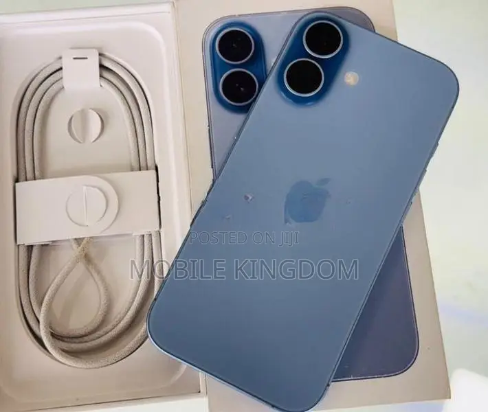 Apple iPhone 17 256GB (Used)