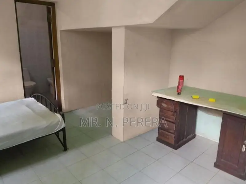 A Room for Rent at Mount Lavinia - MRE 147