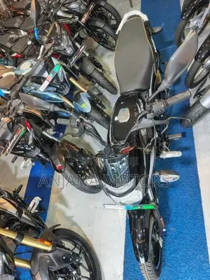 Bajaj Platina 100 ES 2026