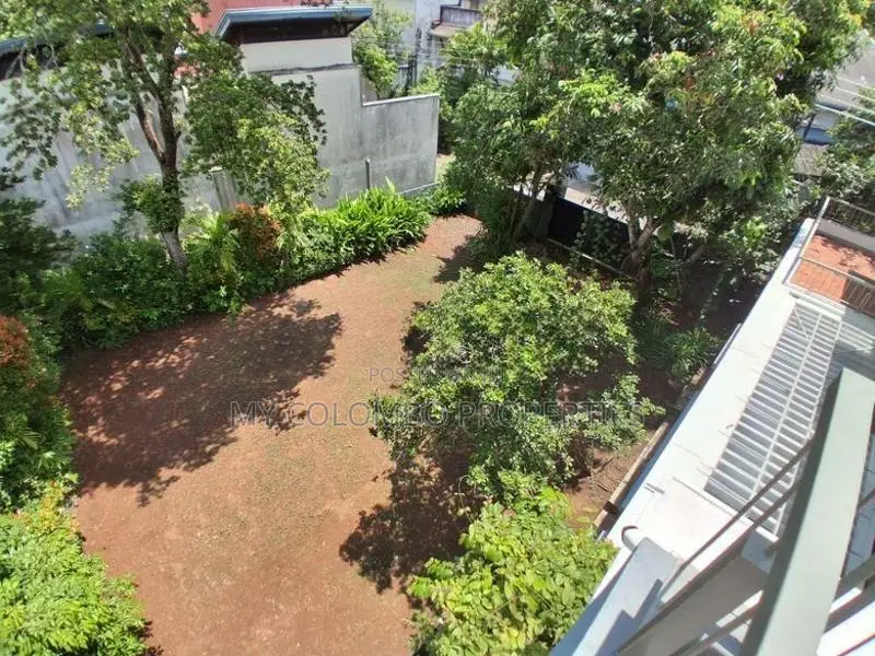 Luxury Three‑Storey House for Sale – Samagi Mawatha, Talawatugoda
