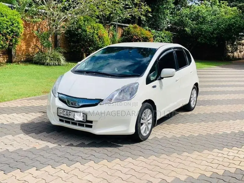 Honda Fit GP1 2013