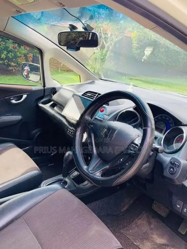 Honda Fit GP1 2013