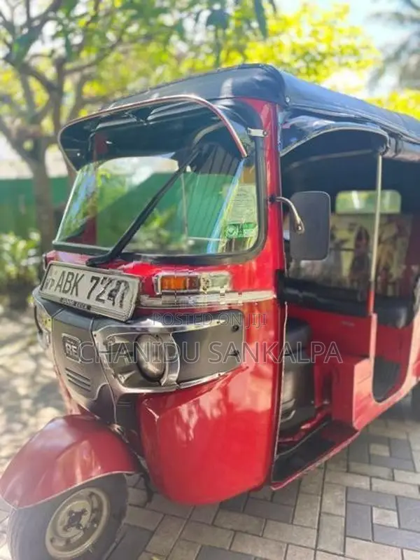 Bajaj RE Standard 2016