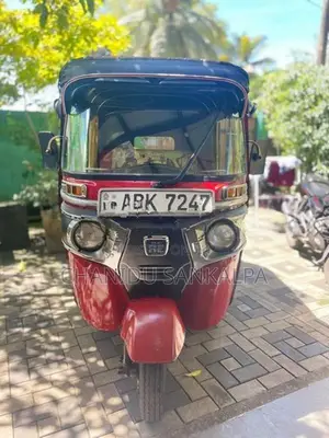 Bajaj RE Standard 2016