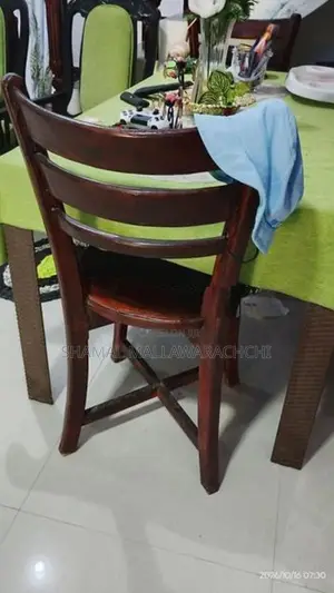 Damro Table With 4 Chair