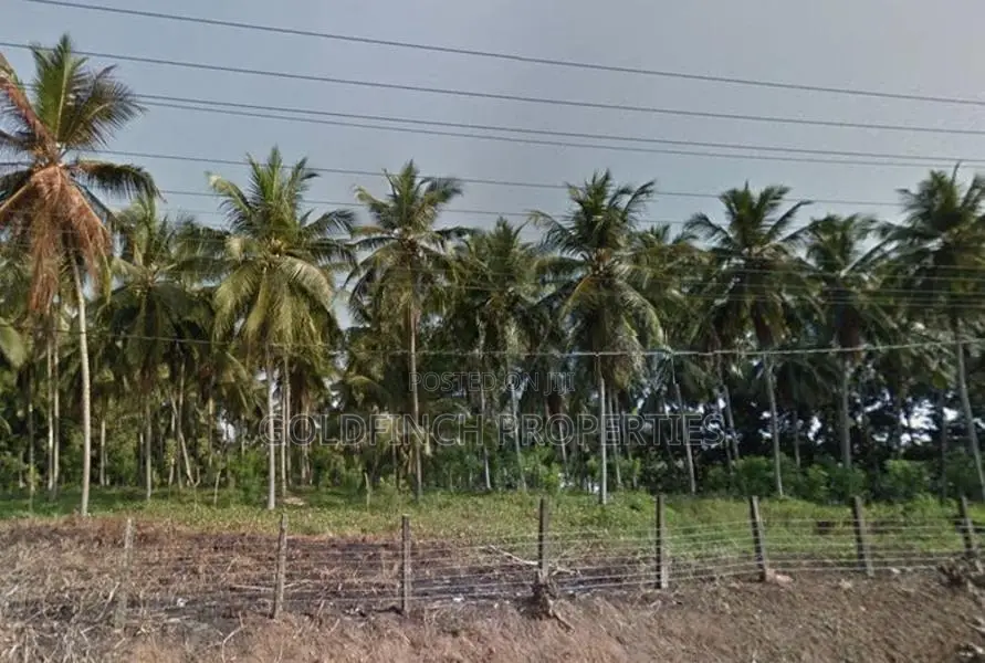 Commercial Land For Sale – COLOMBO–KANDY Main Road