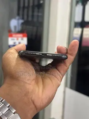 Apple iPhone X (Used)