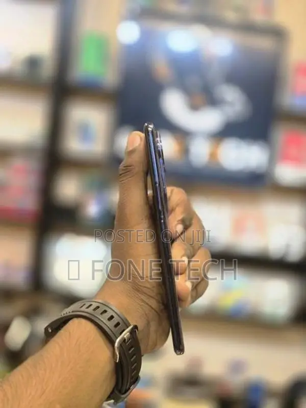 Vivo V50 E (Used)