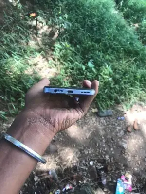 ZTE nubia v60 Design (Used)