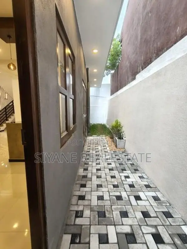 Luxury New House For Sale In Piliyandala