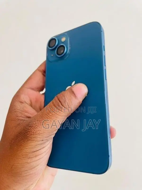 Apple iPhone 13 (Used)