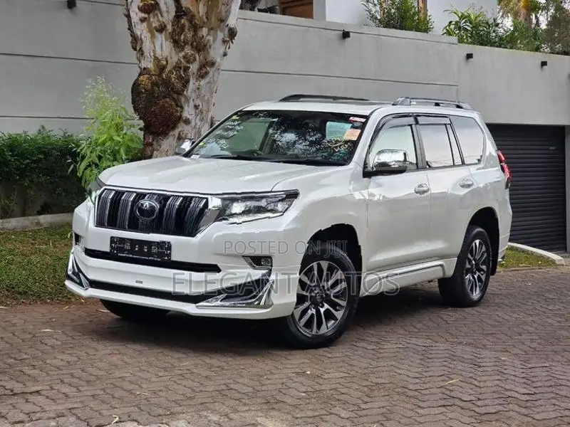 Toyota Land Cruiser Prado TXL 2023