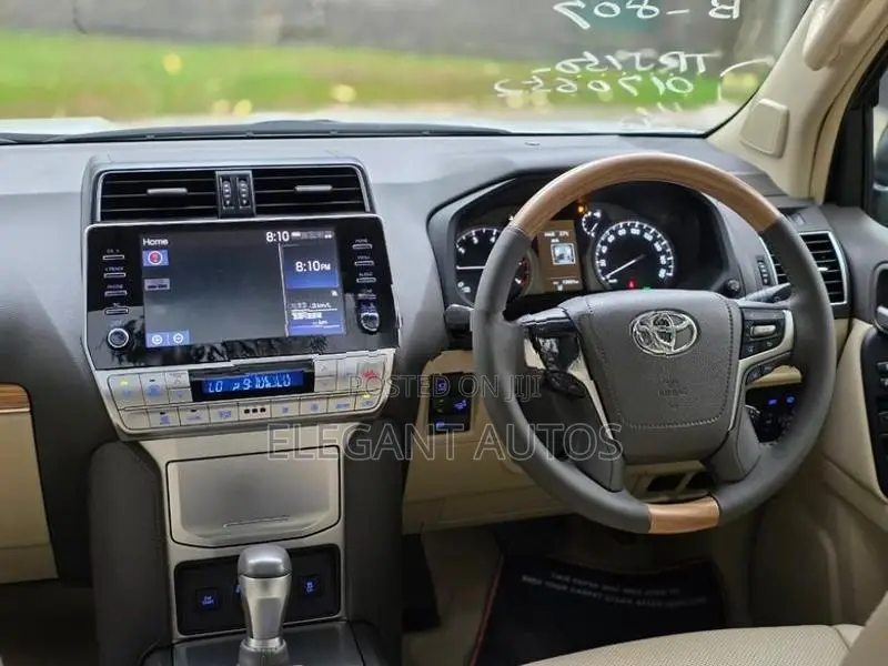 Toyota Land Cruiser Prado TXL 2023