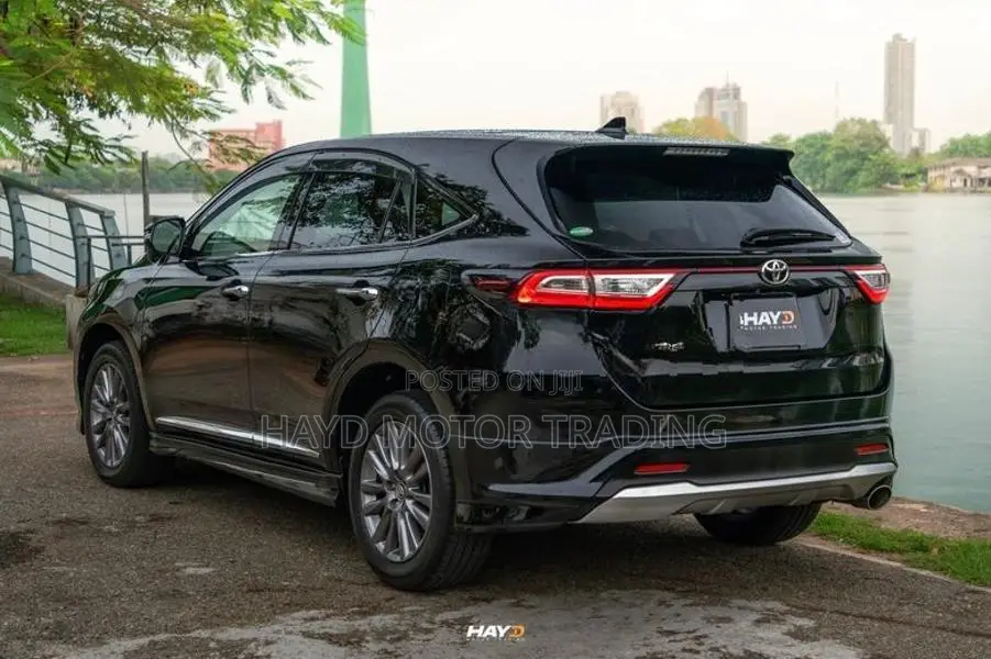 Toyota Harrier Advance Premier 2017