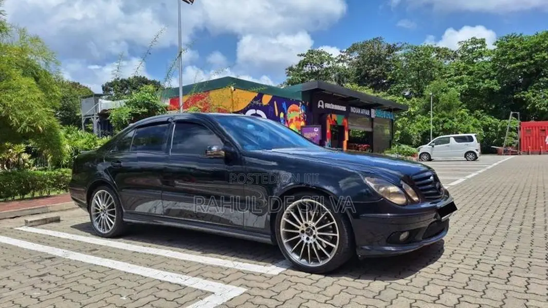 Mercedes Benz E350 2003