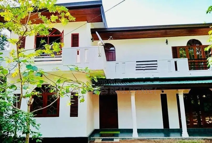 Ground Floor House For Rent In Akuregoda, Pelawatta – Battaramulla