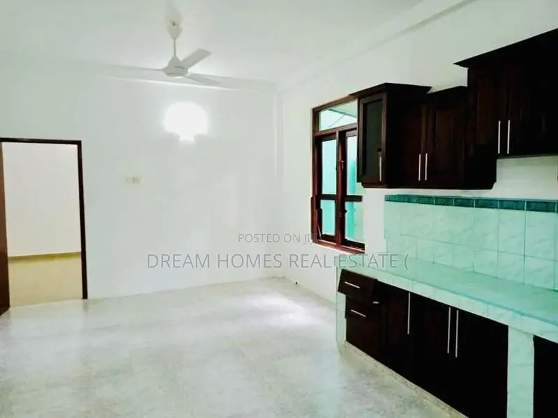 Ground Floor House For Rent In Akuregoda, Pelawatta – Battaramulla