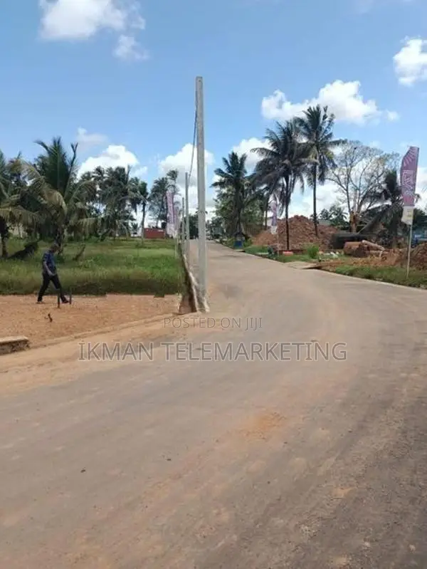 Commercial Land for sale in Kaduwela Town