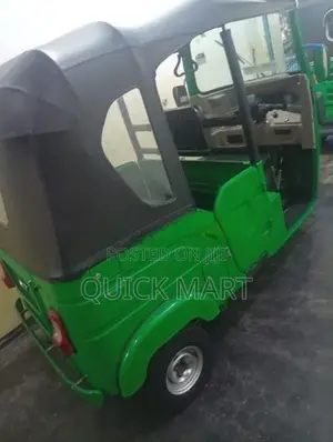 Bajaj RE 2025