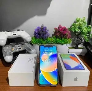 Apple iPhone XS (Brand New)