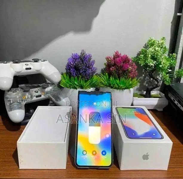 Apple iPhone XS (Brand New)