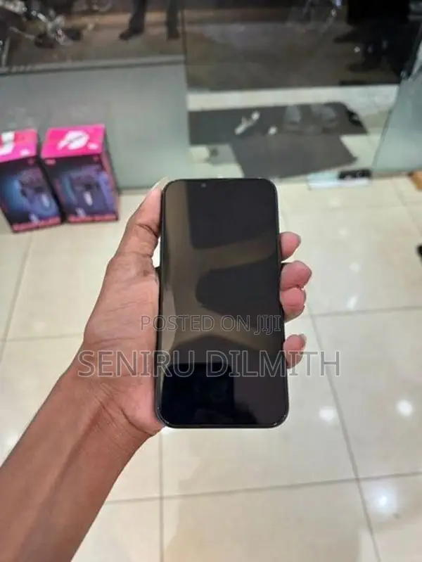 Apple iPhone 14 (Used)