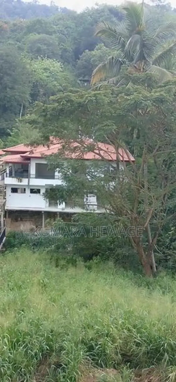 මහල් දෙකකින් යුත් නිවසක් විකිණීමට – ගුරුදෙණිය, මහනුවර