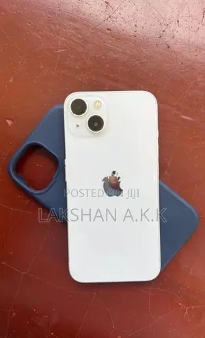 Apple iPhone 13 (Used)