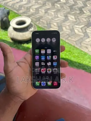 Apple iPhone 13 (Used)