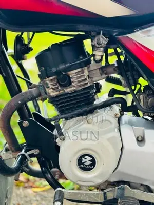 Bajaj CT100 2025