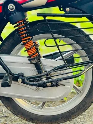 Bajaj CT100 2025