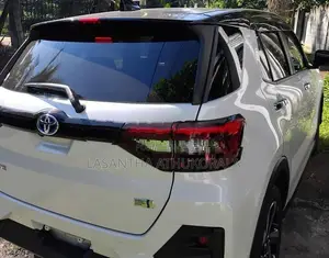 Toyota Raize Hybrid 1.2 Z 2025