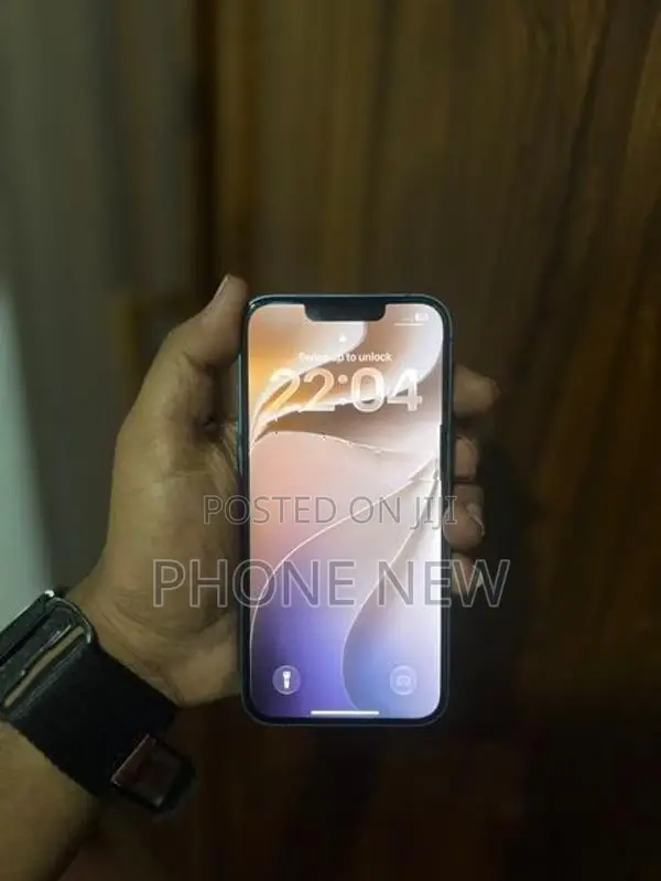 Apple iPhone 13 128GB (Used)