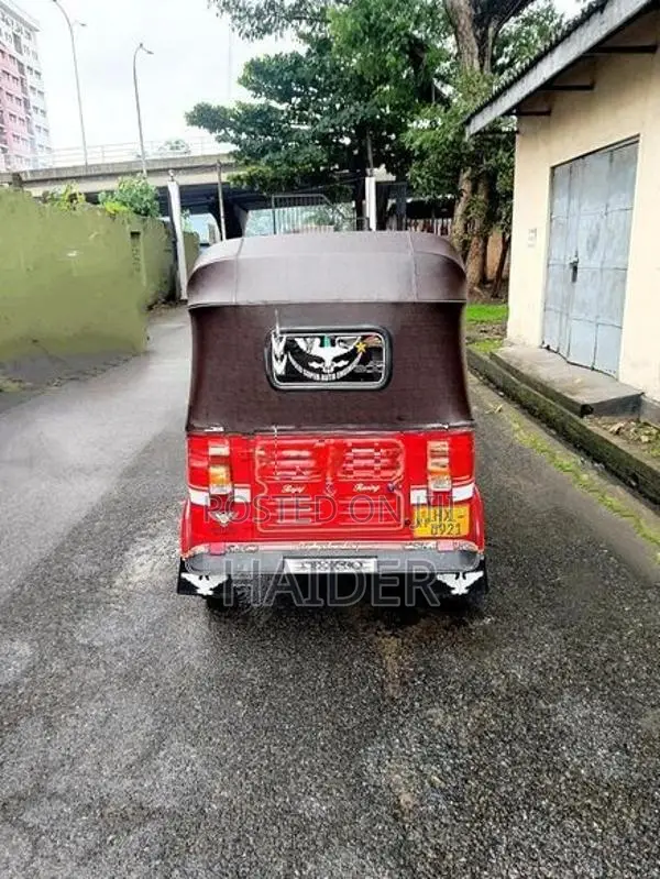 Bajaj RE 2003