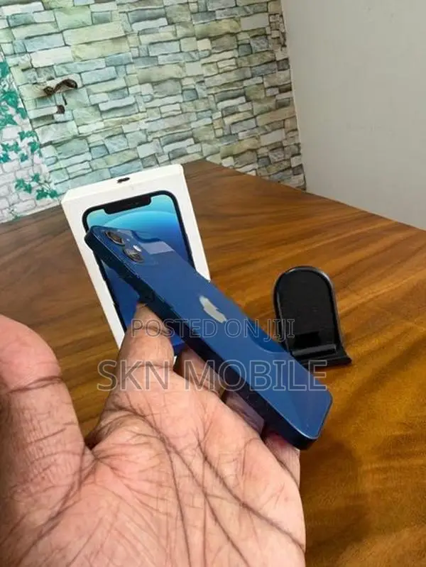Apple iPhone 12 128GB (Used)