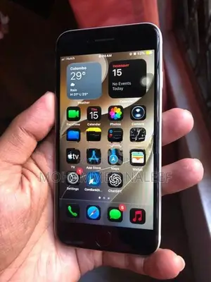 Apple iPhone SE 2 (Used)