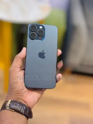 Apple iPhone 15 Pro Max 256GB (Used)