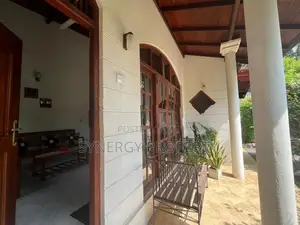 Luxury House At Kadawatha Ragama Rd (HO-GAMRG-49)