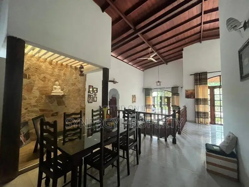 Luxury House At Kadawatha Ragama Rd (HO-GAMRG-49)