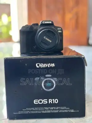 Canon R10 Mirrorless Camara