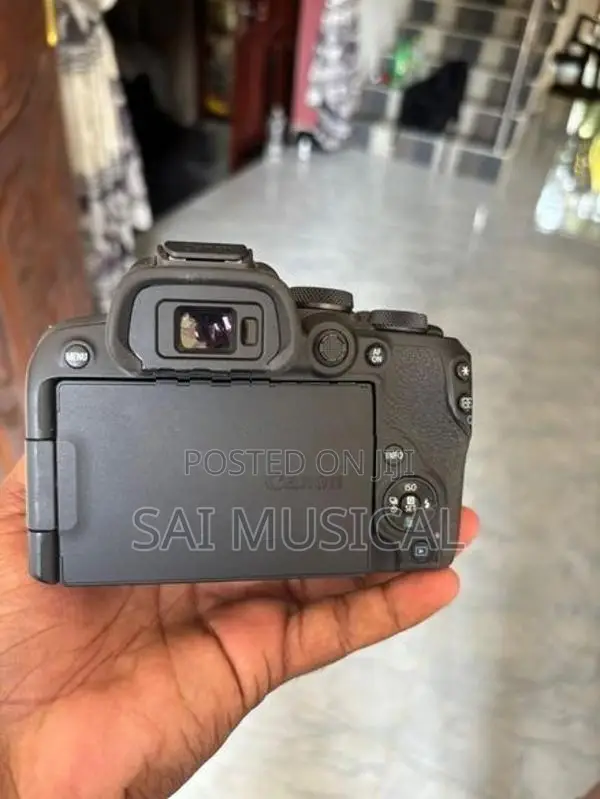 Canon R10 Mirrorless Camara