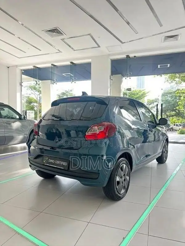 Tata Tiago LRXZ Tech Lux 2025