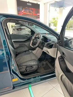 Tata Tiago LRXZ Tech Lux 2025