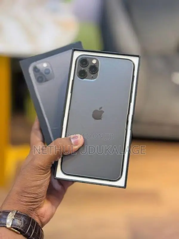 Apple iPhone 11 Pro Max 256GB (Used)