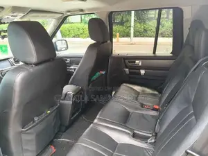 Land Rover Discovery GS 2010