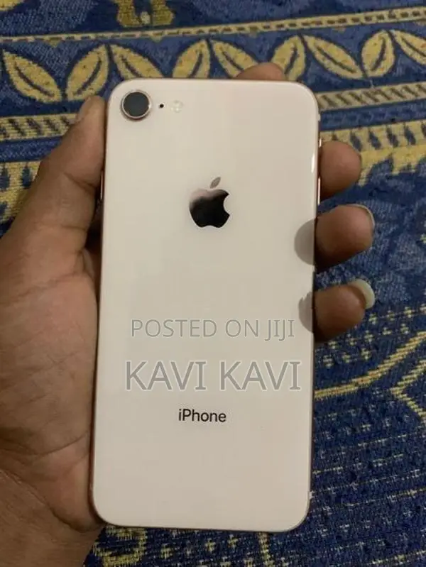 Apple iPhone 8 (Used)
